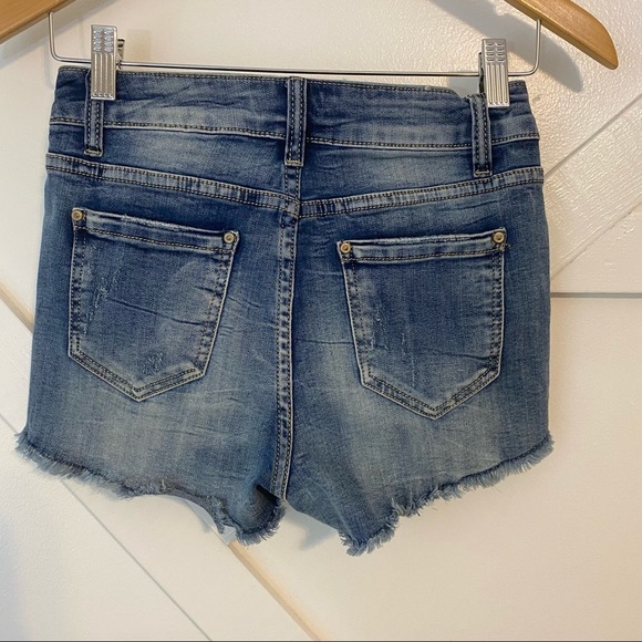 Fascinate Embellished Distressed Jean Shorts Sz 5 - Picture 3 of 8